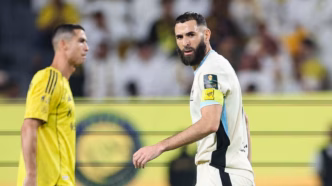 Al-Nassr de Cristiano Ronaldo em campo contra o Al-Ittihad na semifinal da Copa do Rei da Arábia Saudita.