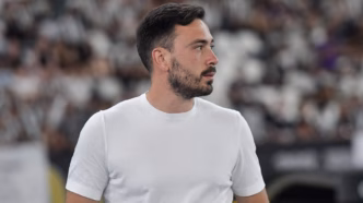 Davide Ancelotti, técnico do Botafogo, durante partida contra o Bahia.