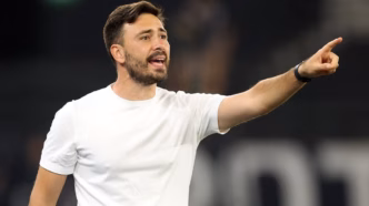 Davide Ancelotti, técnico do Botafogo, em concentração antes da partida.
