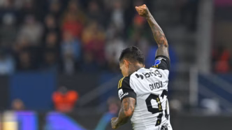 Dudu comemora o seu primeiro gol pelo Atlético-MG durante a partida contra o Independiente del Valle na Copa Sul-Americana.