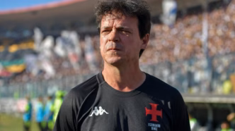 Fernando Diniz em coletiva após a vitória do Vasco contra o Vitória