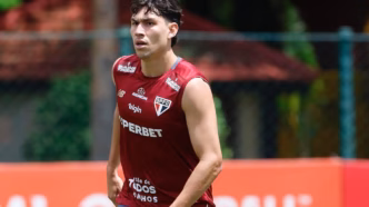 Nahuel Ferraresi em treinamento pelo São Paulo, reforço para a partida contra o Grêmio.