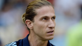 Filipe Luís, técnico do Flamengo, em campo durante partida do Campeonato Carioca.