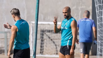 Pellegrini poupa Amrabat — foto ilustrativa