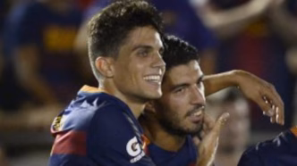 Marc Bartra convida Luis Suárez — foto ilustrativa