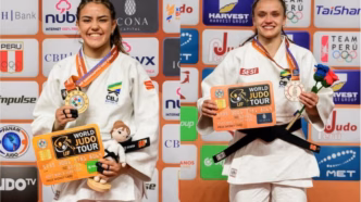 Nicole Marques e Gyovanna Andrade comemoram medalhas conquistadas no Mundial Júnior de Judô no Peru.