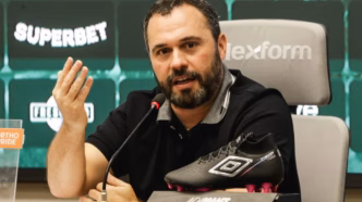 Presidente do Fluminense, Mário Bittencourt, em coletiva no CT Carlos Castilho.