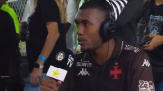 Rayan em entrevista à CazéTV após o clássico entre Vasco e Fluminense.