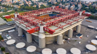 Vista aérea do Estádio San Siro em Milão, Itália.