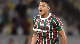 Thiago Silva comemora gol do Fluminense contra o Atlético-MG
