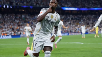 Vini Jr comemora gol pelo Real Madrid em partida da La Liga.