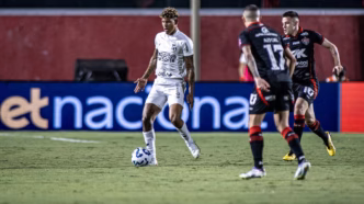 Partida entre Ceará e Vitória pelo Brasileirão