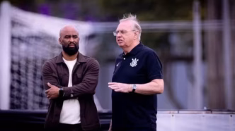 Dirigente do Corinthians, Osmar Stábile, em coletiva.