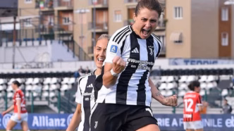 Jogadoras em ação durante partida da Série A Italiana Feminina.