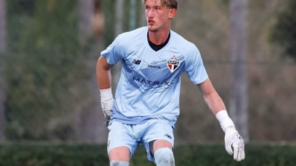 Felipe Preis, goleiro do São Paulo, relacionado para a partida contra o Grêmio.