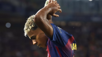 Lamine Yamal lamenta após derrota do Barcelona para o PSG na Champions League