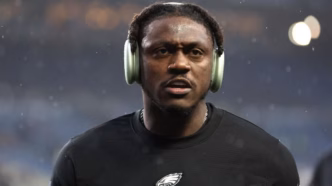 A.J. Brown, recebedor do Philadelphia Eagles, em ação durante uma partida.