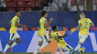 Rafael Coutinho comemora gol do Brasil contra o México no Mundial Sub-20.