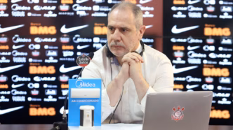Roberto Gavioli, gerente financeiro do Corinthians, afastado após denúncia do MP.
