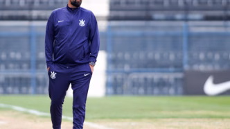 Raphael Laruccia, ex-técnico do Corinthians sub-17, em foto oficial.