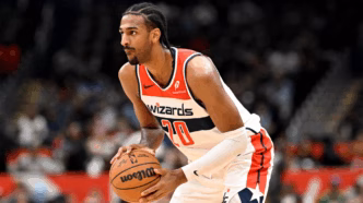Alex Sarr em ação pelo Washington Wizards