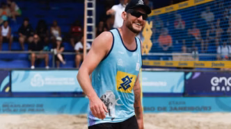 Alison Mamute em ação durante a Etapa Rio do Circuito Brasileiro de vôlei de praia, sua última competição.