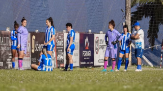 Jogadoras do Avaí Kindermann em campo durante partida oficial.
