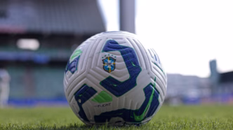 Bola oficial do Brasileirão, símbolo da competição nacional de futebol.