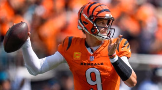 Joe Burrow em recuperação de lesão no pé.