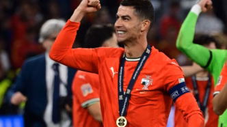 Cristiano Ronaldo com a camisa da seleção de Portugal durante as Eliminatórias.