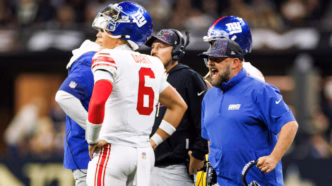 Brian Daboll, técnico do New York Giants, durante uma partida.