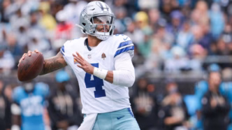 Dak Prescott, quarterback do Dallas Cowboys, em ação.