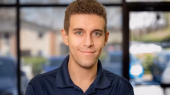 Daniel Naroditsky, mestre de xadrez, em foto de divulgação.