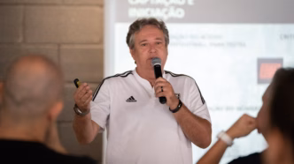 Erasmo Damiani em entrevista sobre investimento na base do Atlético-MG, agora cotado para o Corinthians.