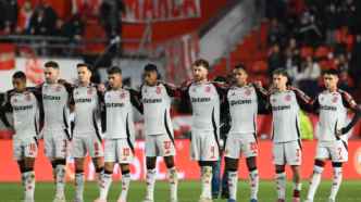 Jogadores do Flamengo em treinamento antes da partida contra o Bahia.