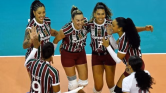 Fluminense comemora classificação para a final do Campeonato Carioca de Vôlei Feminino.
