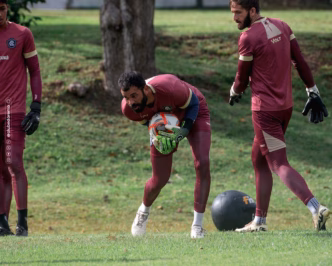 Goleiros do Remo em treinamento, com foco na preparação para a temporada 2025.