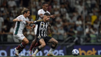 Atlético-MG e Fluminense em campo pelo Campeonato Brasileiro