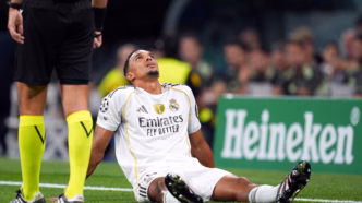 Alexander-Arnold em ação pelo Real Madrid, em jogo contra o Olympique de Marselha.