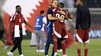 Jogadores do Catar celebram a classificação para a Copa do Mundo de 2026.