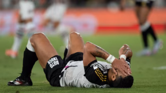 Hulk em campo durante partida do Atlético-MG contra o Fluminense no Maracanã.
