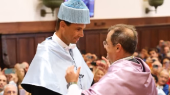 Rafael Nadal recebe o título de Doutor Honoris Causa em cerimônia na Universidade de Salamanca, Espanha.