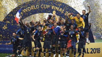 A França celebra a vitória na Copa do Mundo de 2018 na Rússia.