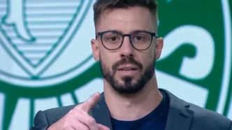 Felippe Facincani analisando partida entre Flamengo e Palmeiras.