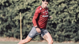 Atacante Juan Dinenno em campo pelo São Paulo, em foto tirada por Erico Leonan.