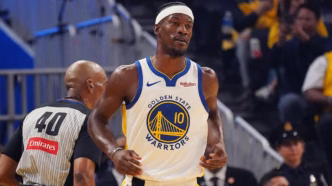 Jimmy Butler dos Golden State Warriors em ação, focado em cestas de 3 pontos.