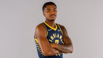 Kam Jones, novato do Indiana Pacers, após prisão por direção perigosa.