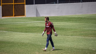 Léo Lang, goleiro do Remo, em ação.