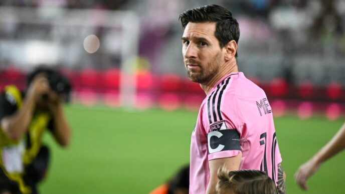 Lionel Messi lamenta gol perdido contra o Chicago Fire na MLS.