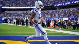 Michael Pittman Jr., recebedor dos Indianapolis Colts, em ação.
